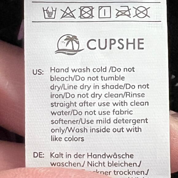 CUPSHE NWT One Piece Bright Floral Swim Suit M  Flattering Vacation Beach - Picture 9 of 9